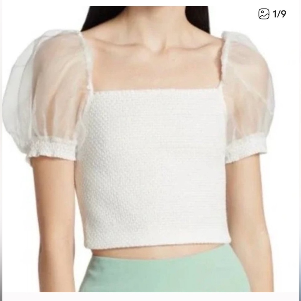 NWT! Alice + Olivia Eliana Puff Sleeve Crop Top.